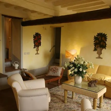 Torreone Sleeps 8 Pool Air Con Wifi 别墅